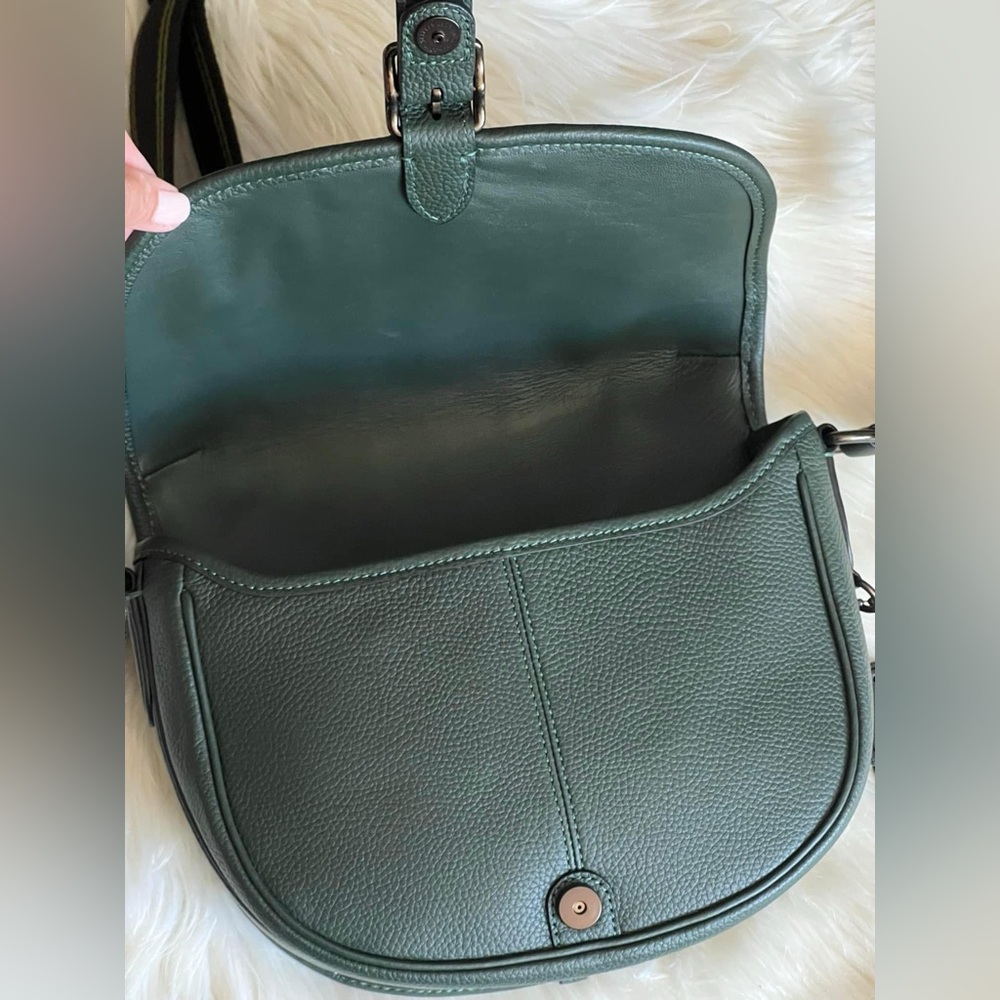 💰SOLD - C5382 - Coach Hitch Crossbody with Varsity Stripe - Picture 8 of 12